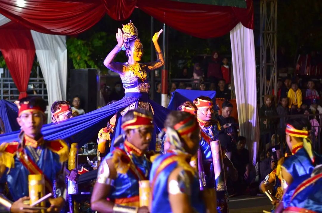 Bupati Pacitan Buka Festifal Ronthek Gedhen Akhir Tahun
