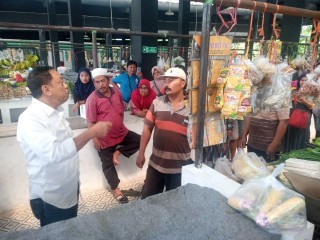 Portal Perumahan Ganggu Jam Operasional Fresh Market