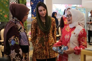 Wury Ma'ruf Amin saat berkunjung ke SKG Siola, Surabaya. /Foto: Diskominfo Kota Surabaya