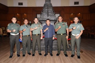 Danrem 084/Bhaskara Jaya Dampingi Wamenhan RI di Pondok Bumi Shalawat