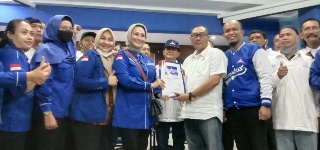 Konsistensi Lucy Kurniasari Kembalikan Kejayaan Demokrat Surabaya