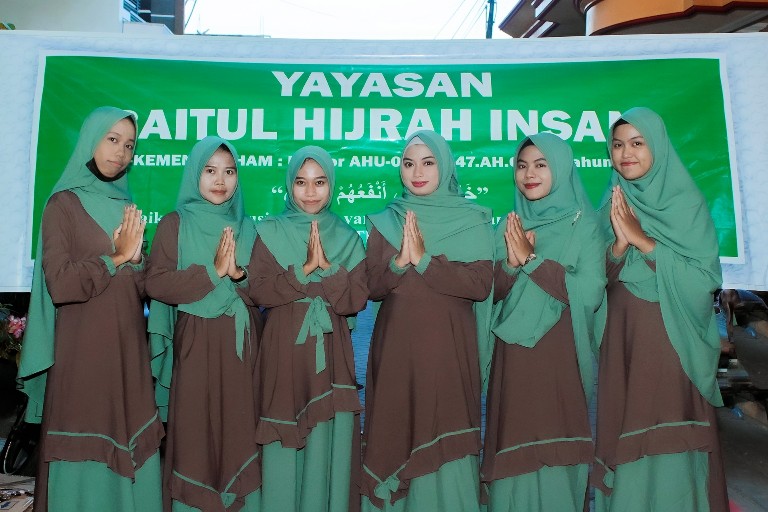 Para Pengurus Yayasan Baitul Hijrah Insani Saat Pembukaan di Bulak Banteng Baru Flamboyan 2 No. 51 Surabaya. (TIM)