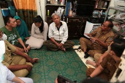 Dirut RSUD Dr. Soewandhie Surabaya Kunjungi Keluarga Pasien Meninggal