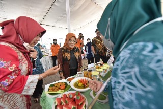 Olahan ikan TP PKK untuk cegah stunting. (Diskominfo Surabaya)