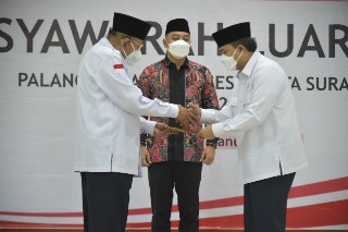 Sekda Kota Ikhsan Resmi Menjadi Ketua PMI Surabaya