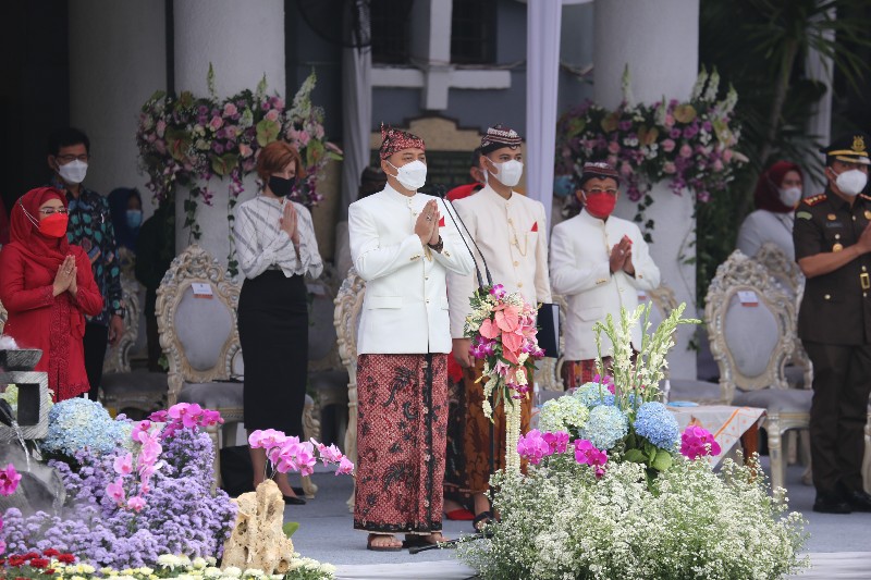 Wali Kota Eri Berharap Kasus Covid-19 Semakin Turun dan Perekonomian Suraba