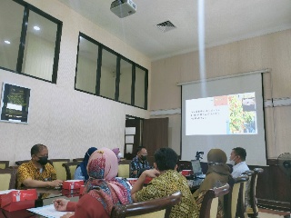 Pemkot Surabaya Siapkan Strategi Tekan Kenaikan Harga Bapok