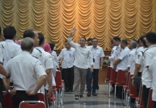 Walikota Eri Wanti-wanti JajarannyaJangan Main-main dengan Pungli