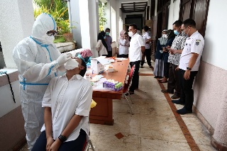 ASN Pemkot Surabaya Mulai di Tes Swab