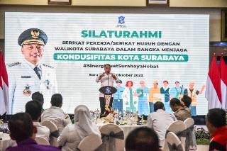 Walikota Eri Terima Keluhan Dedengkot Buruh Surabaya