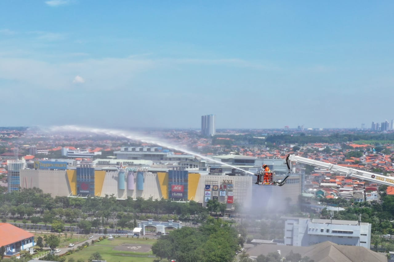 Penyemprotan Disinfektan di 50.735 Lokasi yang Dilakukan Pemkot Dinilai Sud