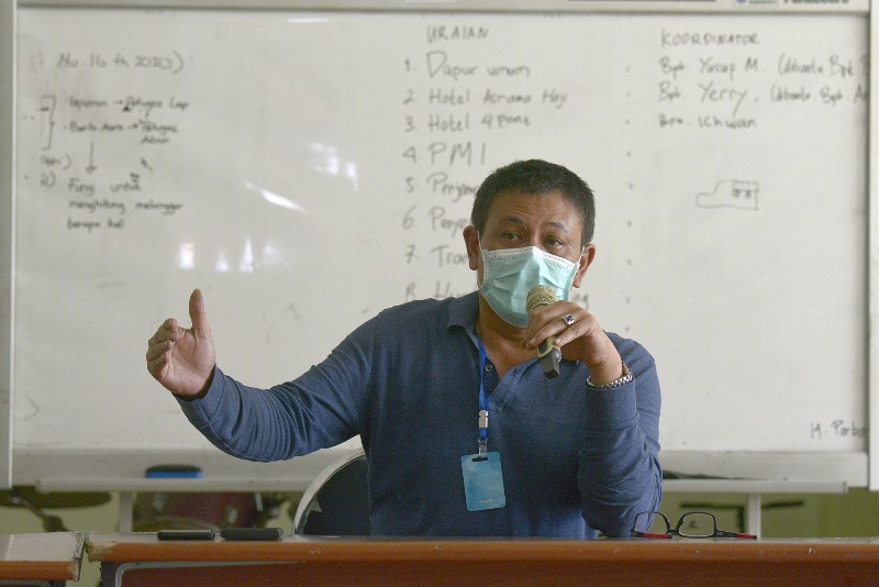 Kepala BPB Linmas yang juga Wakil Sekretaris Gugus Tugas Percepatan Penanganan Covid-19 Kota Surabaya. (Dok. Humas)