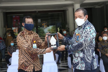 Pasar Kapasan Dijadikan Pilot Project Pembayaran ILP Non-Tunai