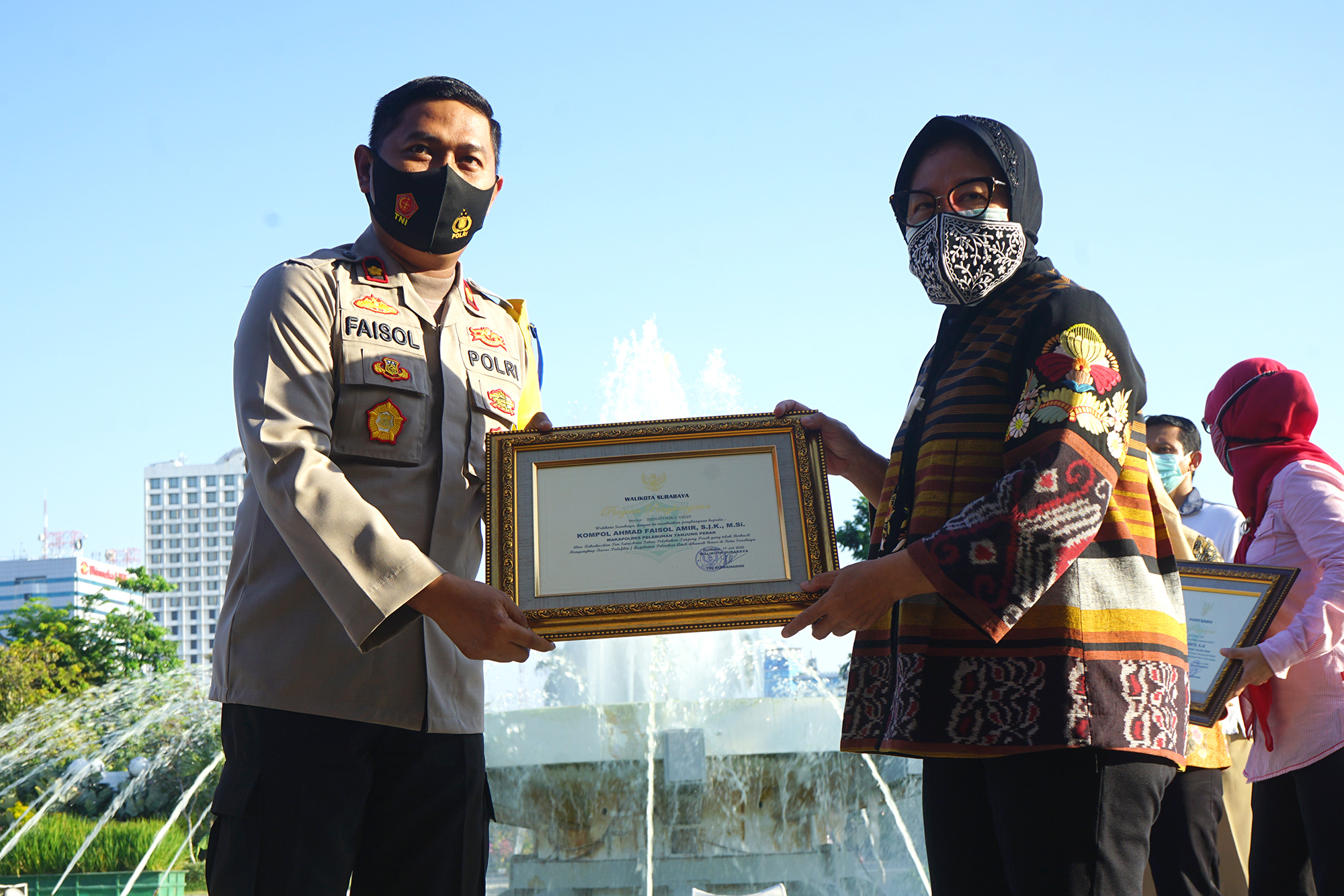 Berhasil Ungkap Kasus Pedofilia, Wali Kota Risma Beri Penghargaan Satreskri