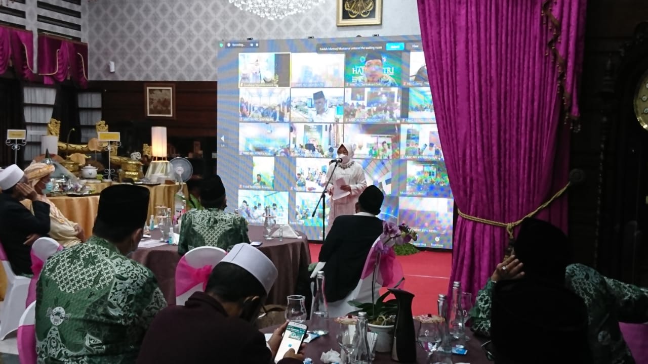 Malam Peringatan Hari Santri di Surabaya